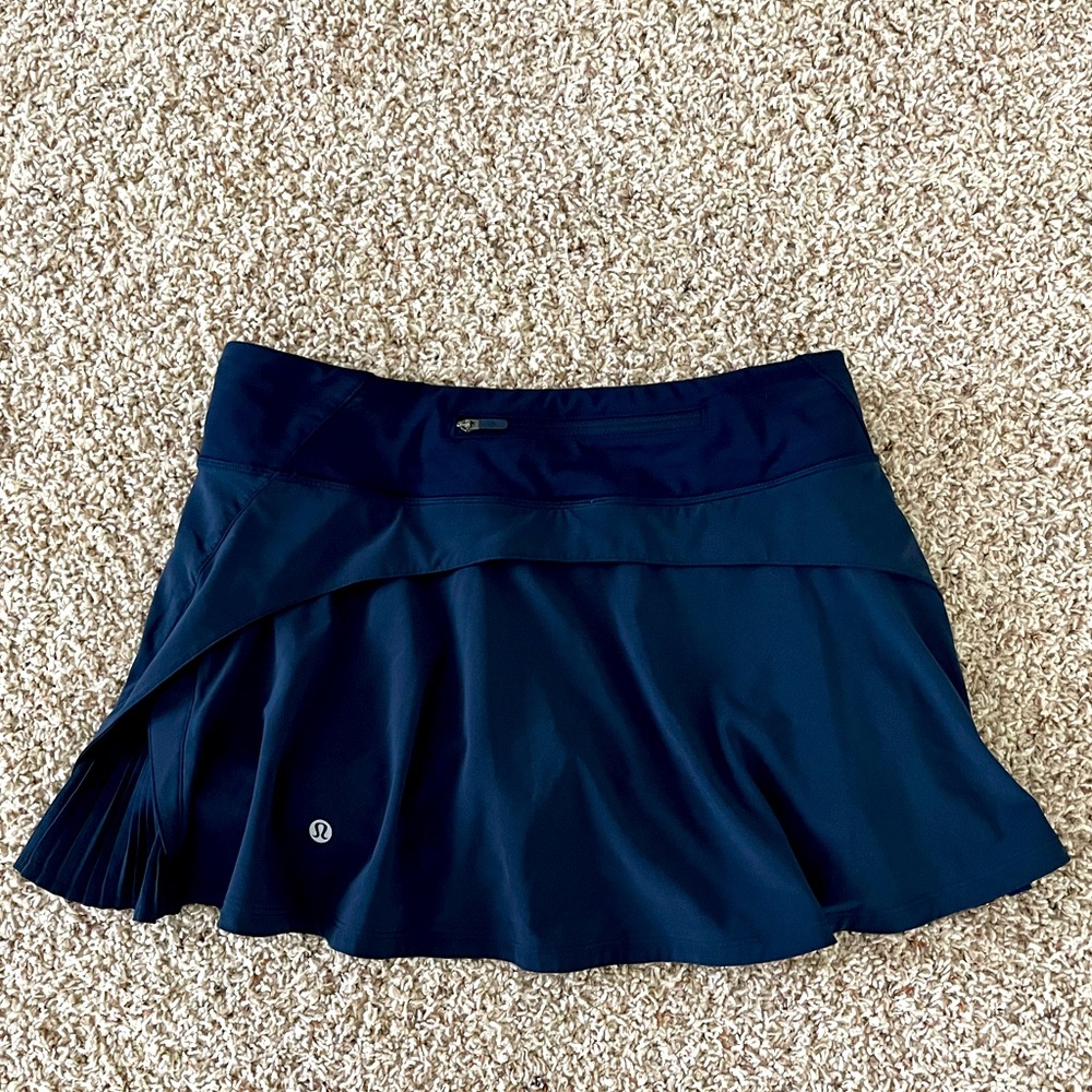 Lululemon Play off the Pleats navy tennis skirt size 4